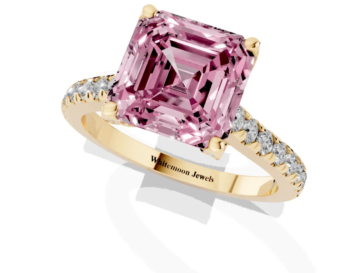 Fancy Pink Asscher Cut Brilliant Diamond Solitaire with Pavé Band and Four-Prong Setting Yellow gold