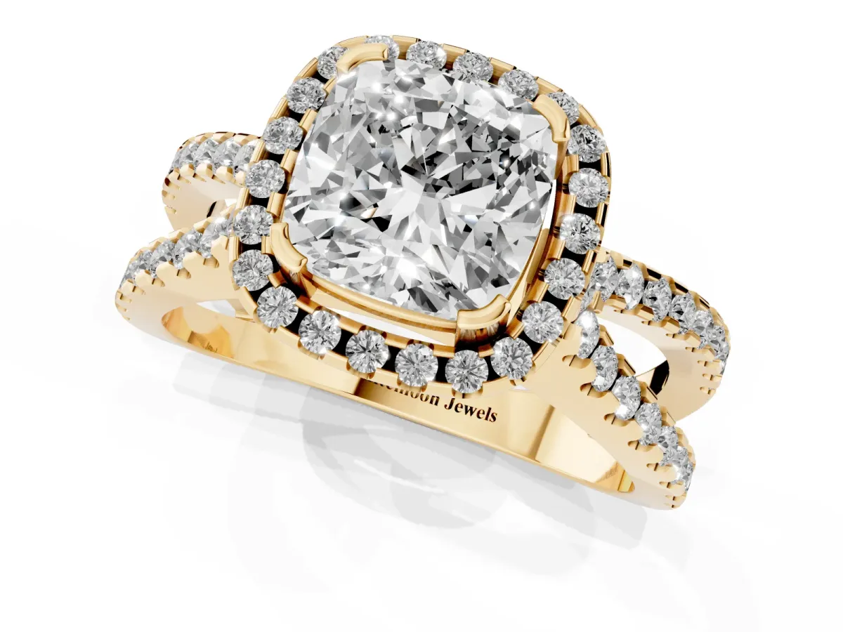 Cushion Cut Diamond Halo Ring with Split Shank Pavé Band and Prong Setting Yellow gold