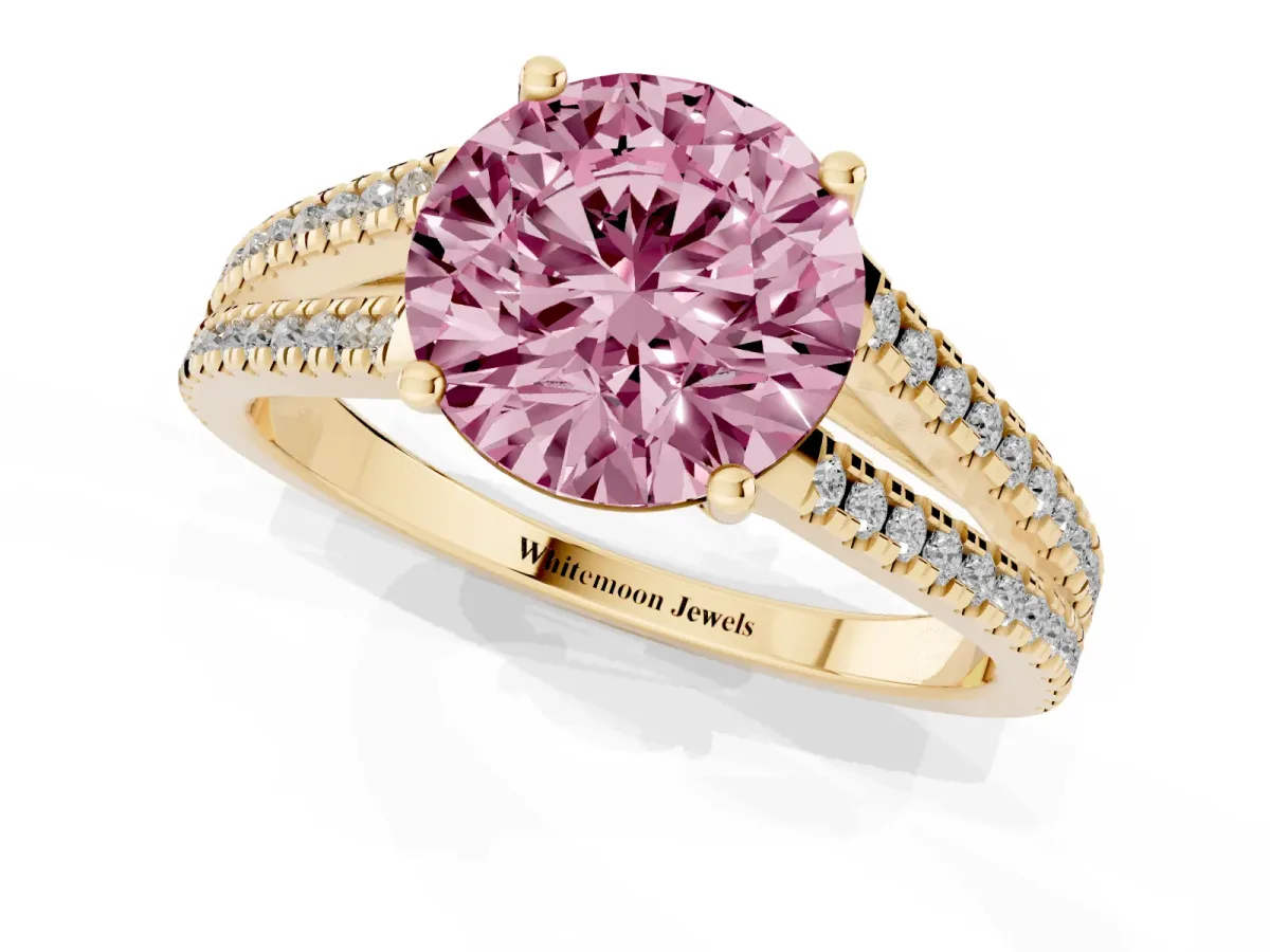 Fancy Pink Round Cut Diamond Solitaire Engagement Ring with Split Shank Pavé Band Yellow gold