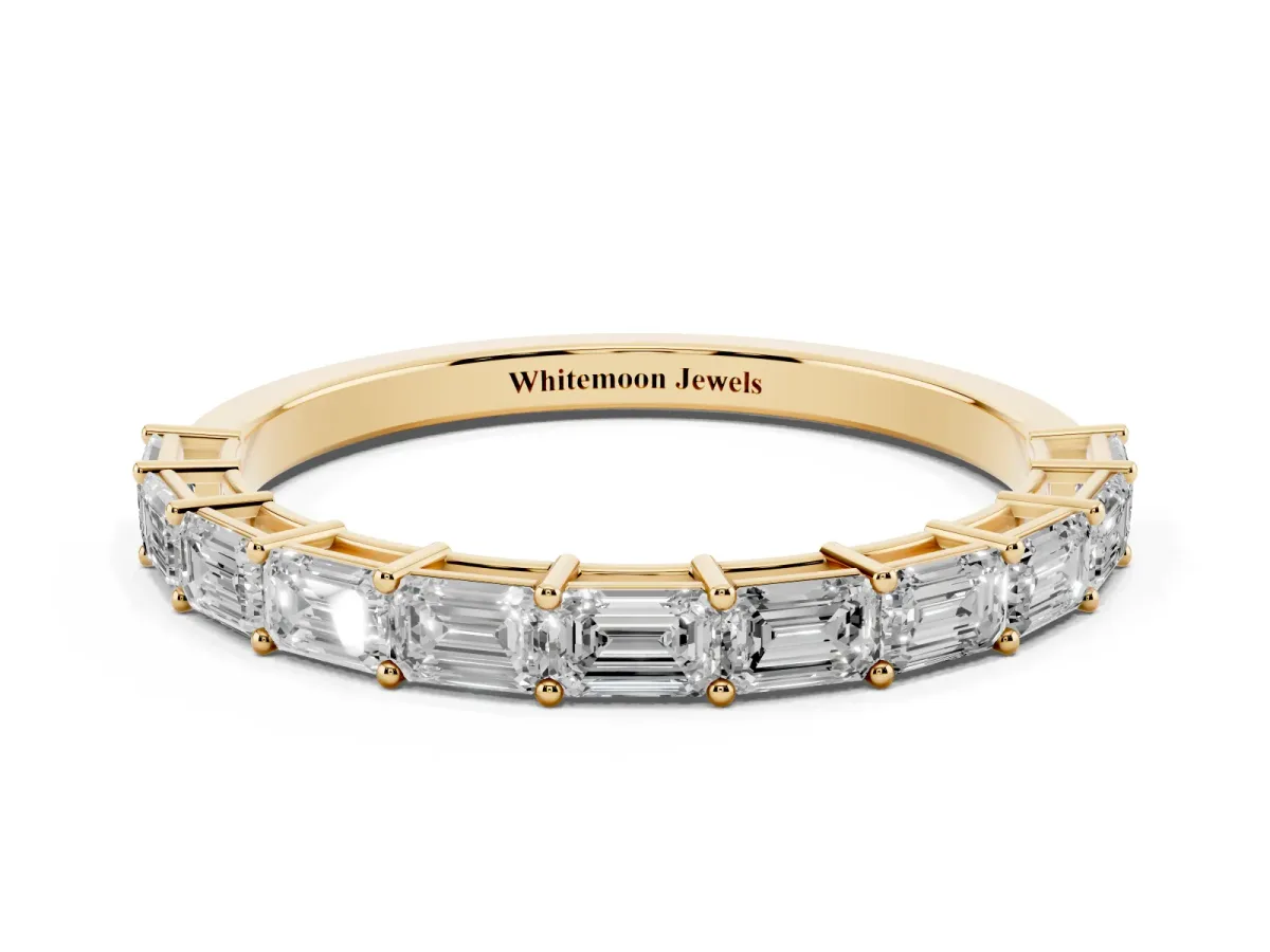 Emerald Cut Diamond Single Row Wedding Band Yellow gold