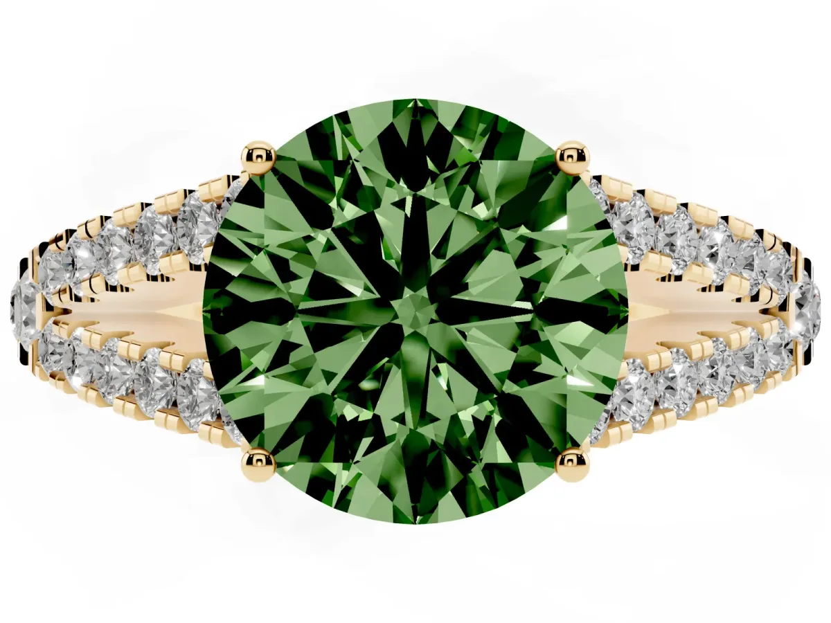 Fancy Green Round Cut Diamond Split Shank Pavé Engagement Ring with Four-Prong Setting Yellow gold