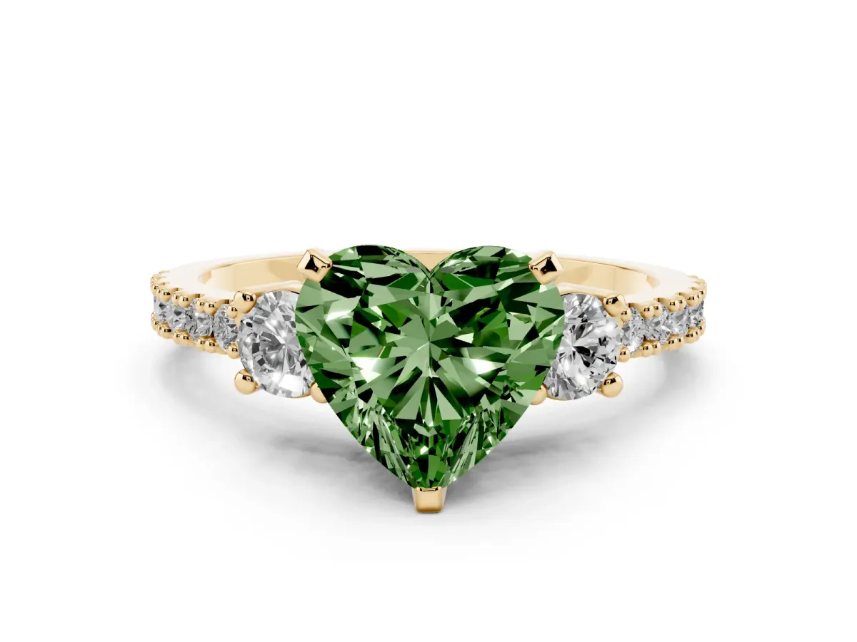 Fancy Green Heart Cut Three-Stone Diamond Pavé Band with Prong Setting Yellow gold