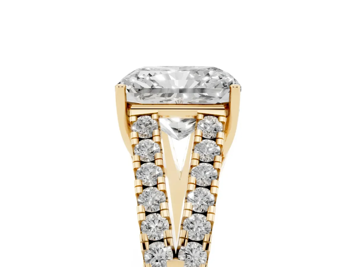 Radiant Cut Diamond Split Shank Pavé Engagement Ring with Four-Prong Setting Yellow gold