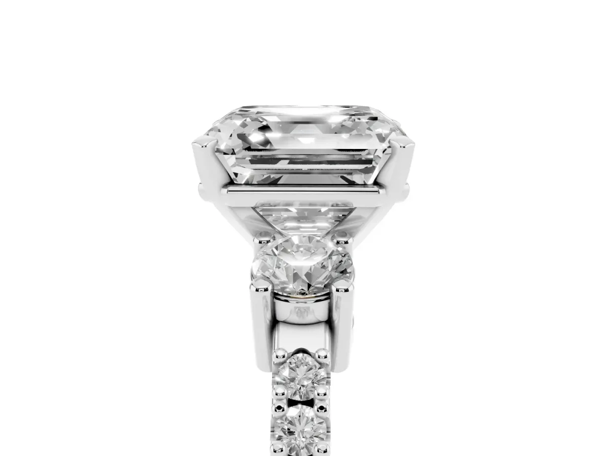 Asscher Cut Three-Stone Diamond Pavé Band with Prong Setting Platinum