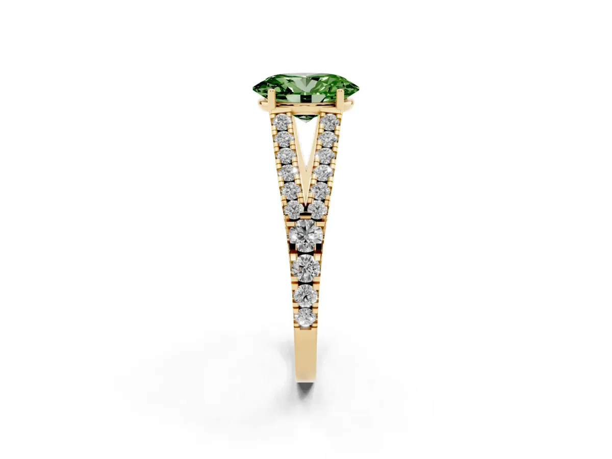 Fancy Green Oval Cut Diamond Split Shank Pavé Engagement Ring with Four-Prong Setting Yellow gold