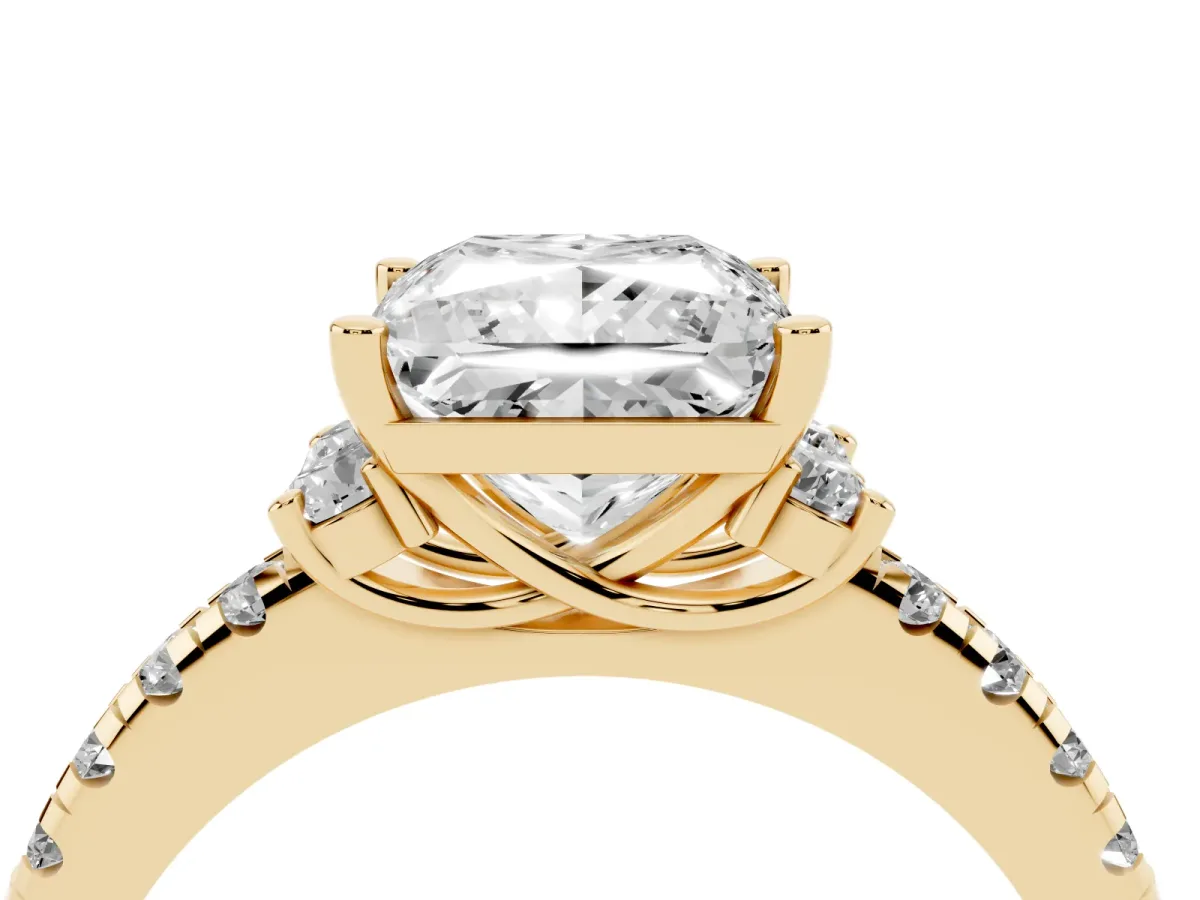 Princess Cut Diamond Three-Stone Pave Band with Four-Prong Setting Yellow gold