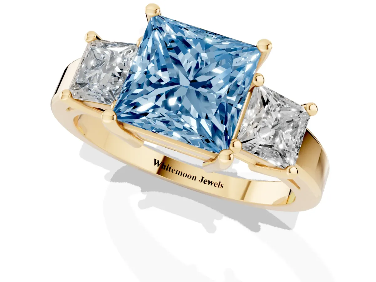 Fancy Blue Three-Stone Princess Cut Cut Solitaire Ring with Prong Setting Yellow gold