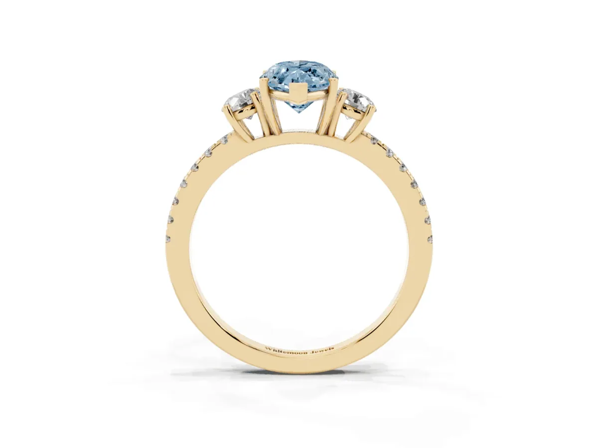 Fancy Blue Three-Stone Marquise Cut Cut Diamond Pavé Band with Prong Setting Yellow gold