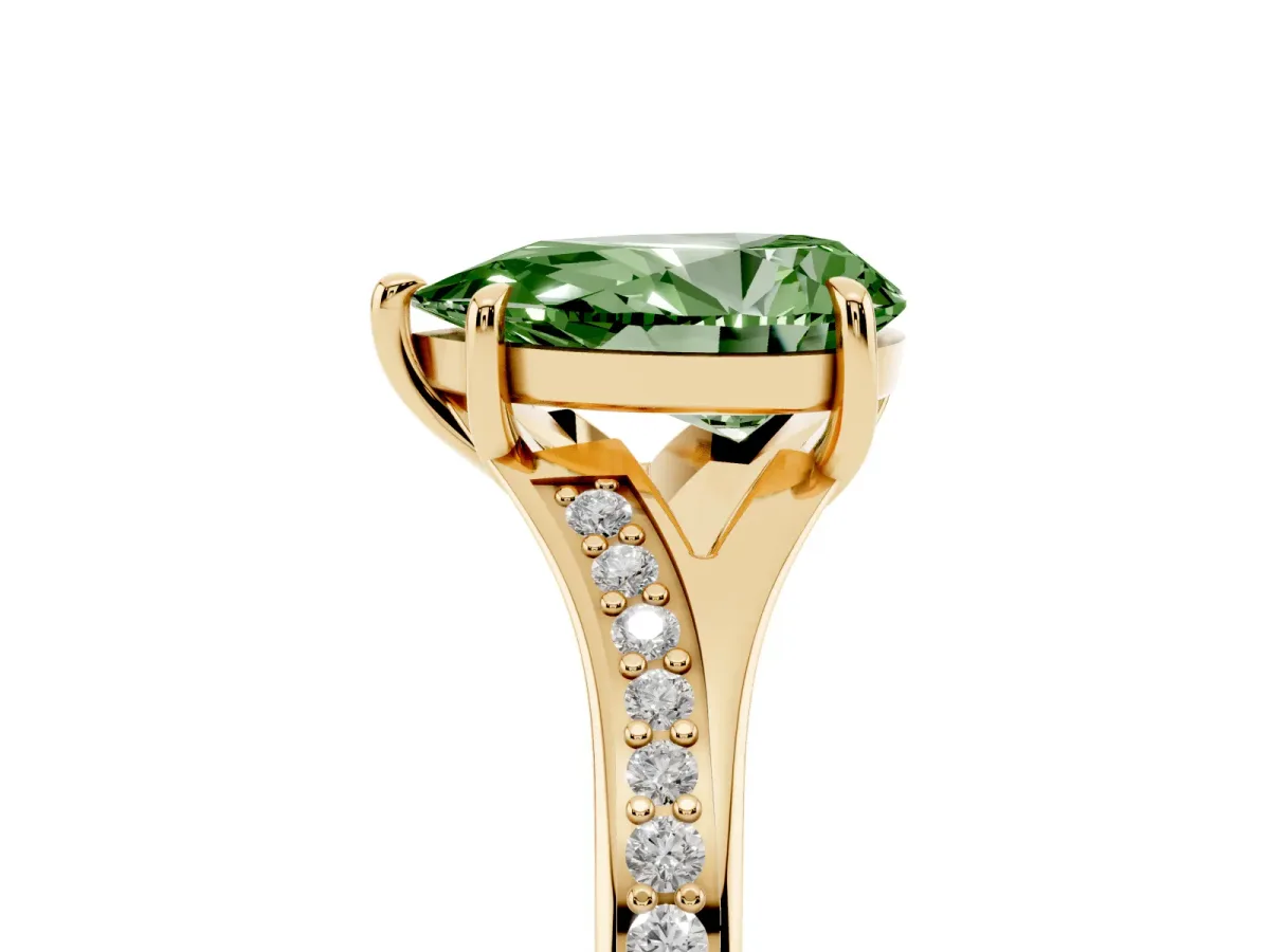 Fancy Green Pear Cut Diamond Solitaire Ring with Pavé Band and Prong Setting Yellow gold