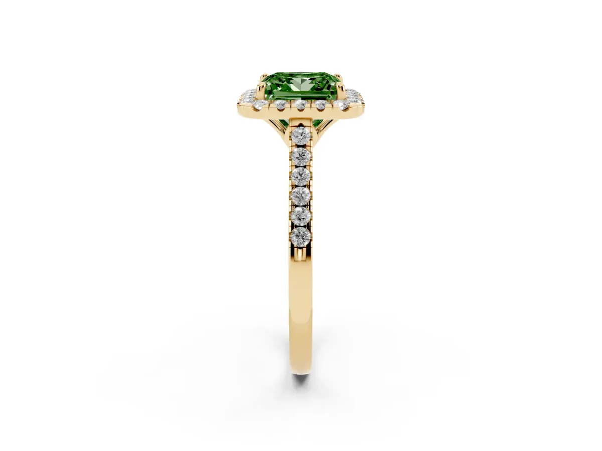 Fancy Green Princess Cut Halo Pavé Diamond Engagement Ring with Four-Prong Setting Yellow gold