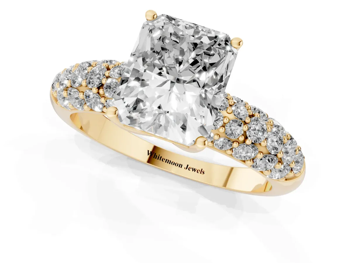 Radiant Cut Diamond Pavé Band Solitaire Ring with Four-Prong Setting Yellow gold