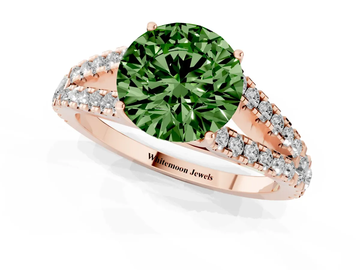 Fancy Green Round Cut Diamond Split Shank Pavé Engagement Ring with Four-Prong Setting Rose gold