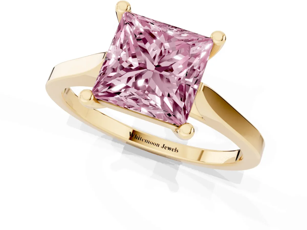 Fancy Pink Princess Cut Solitaire Diamond Ring with Four-Prong Setting and Tapered Band Yellow gold