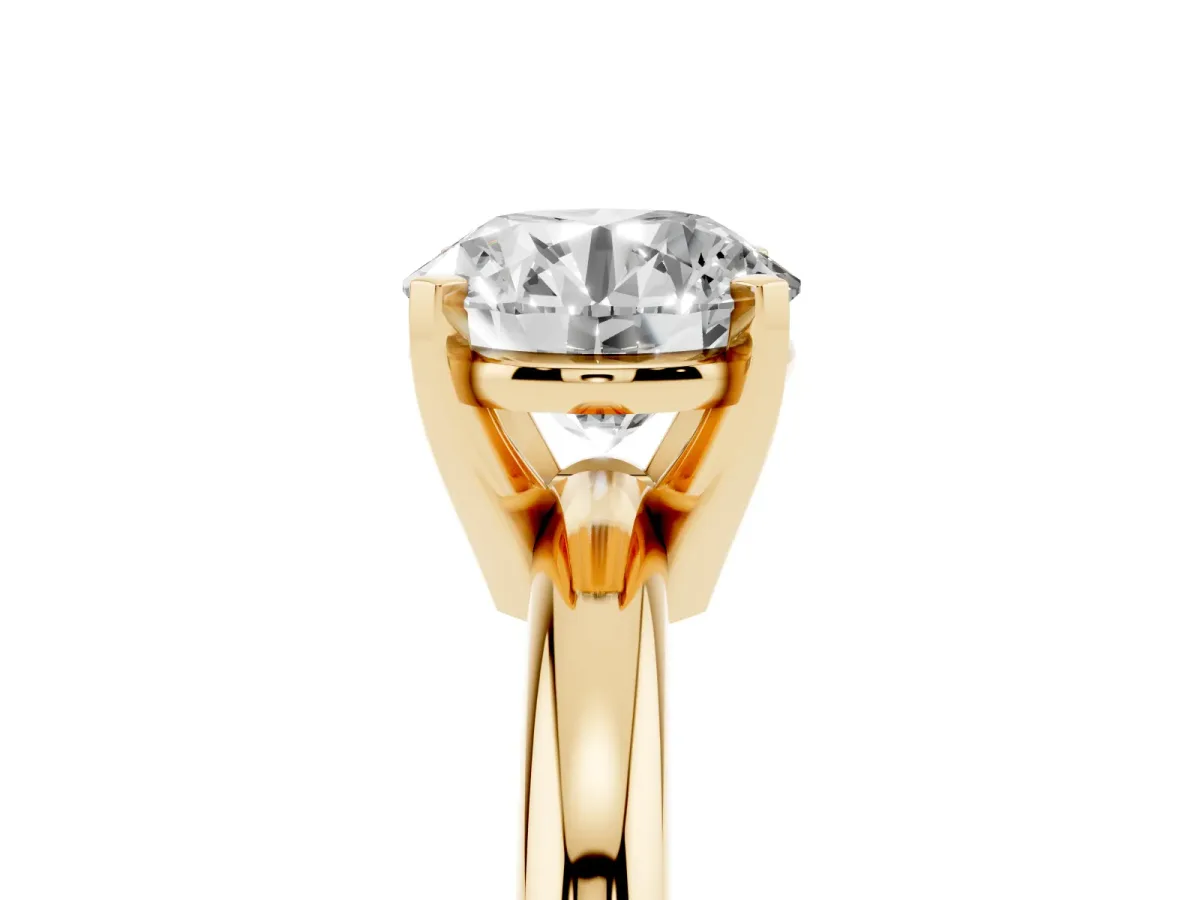 Round Cut Diamond Solitaire Engagement Ring with Round Band and Four-Prong Setting Yellow gold