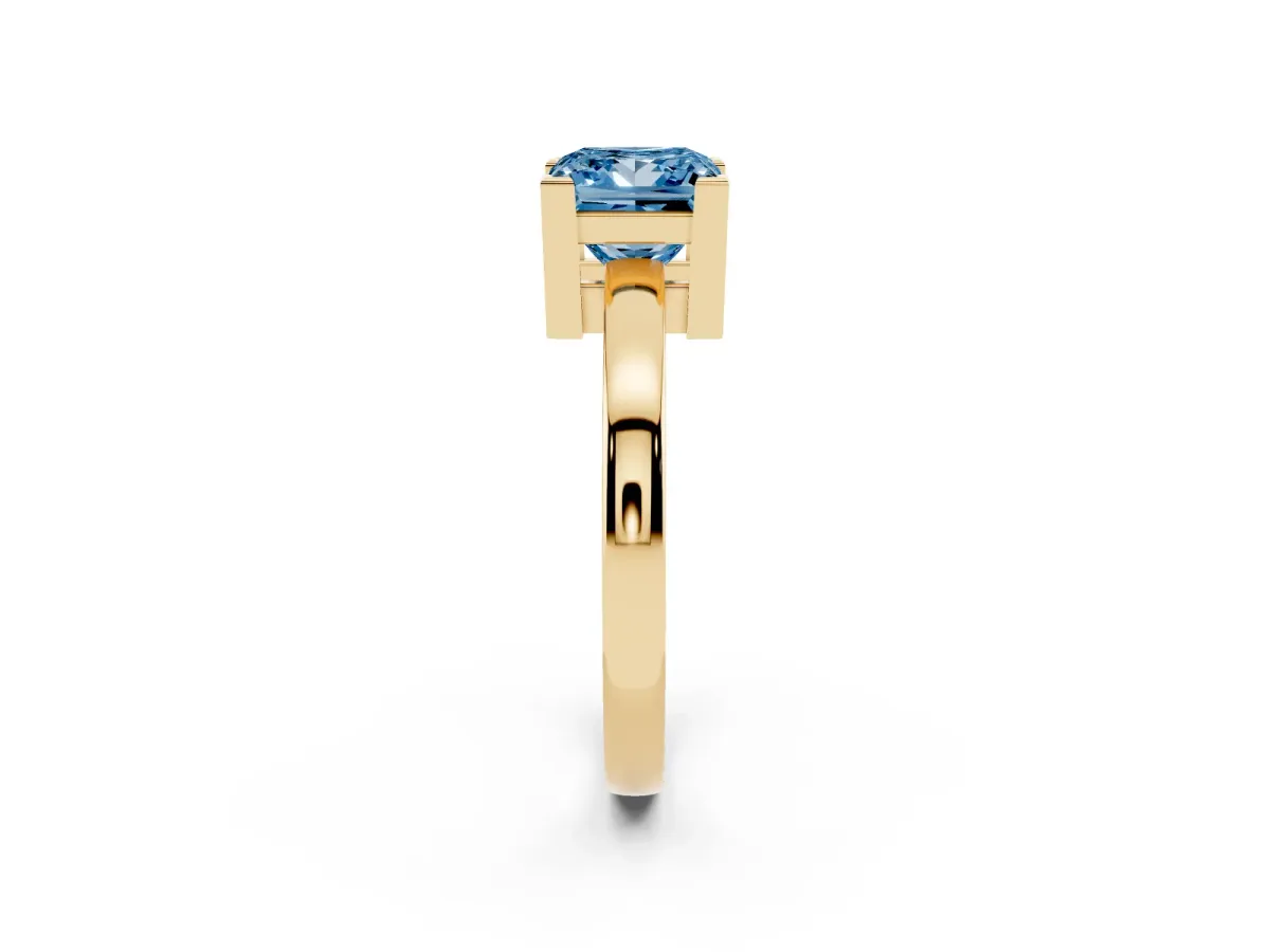 Fancy Blue Princess Cut Cut Solitaire Ring with Four-Prong Setting and Classic Band Yellow gold