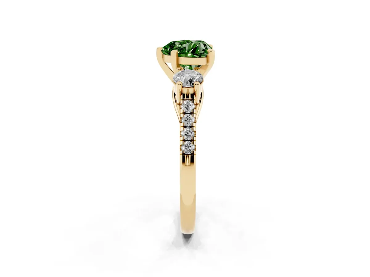 Fancy Green Three-Stone Heart Cut Diamond Pavé Band with Four-Prong Setting Yellow gold