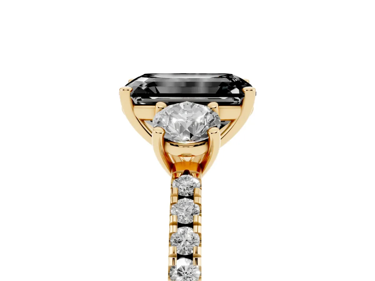 Fancy Black Three-Stone Emerald Cut Cut Diamond Pavé Band with Prong Setting Yellow gold