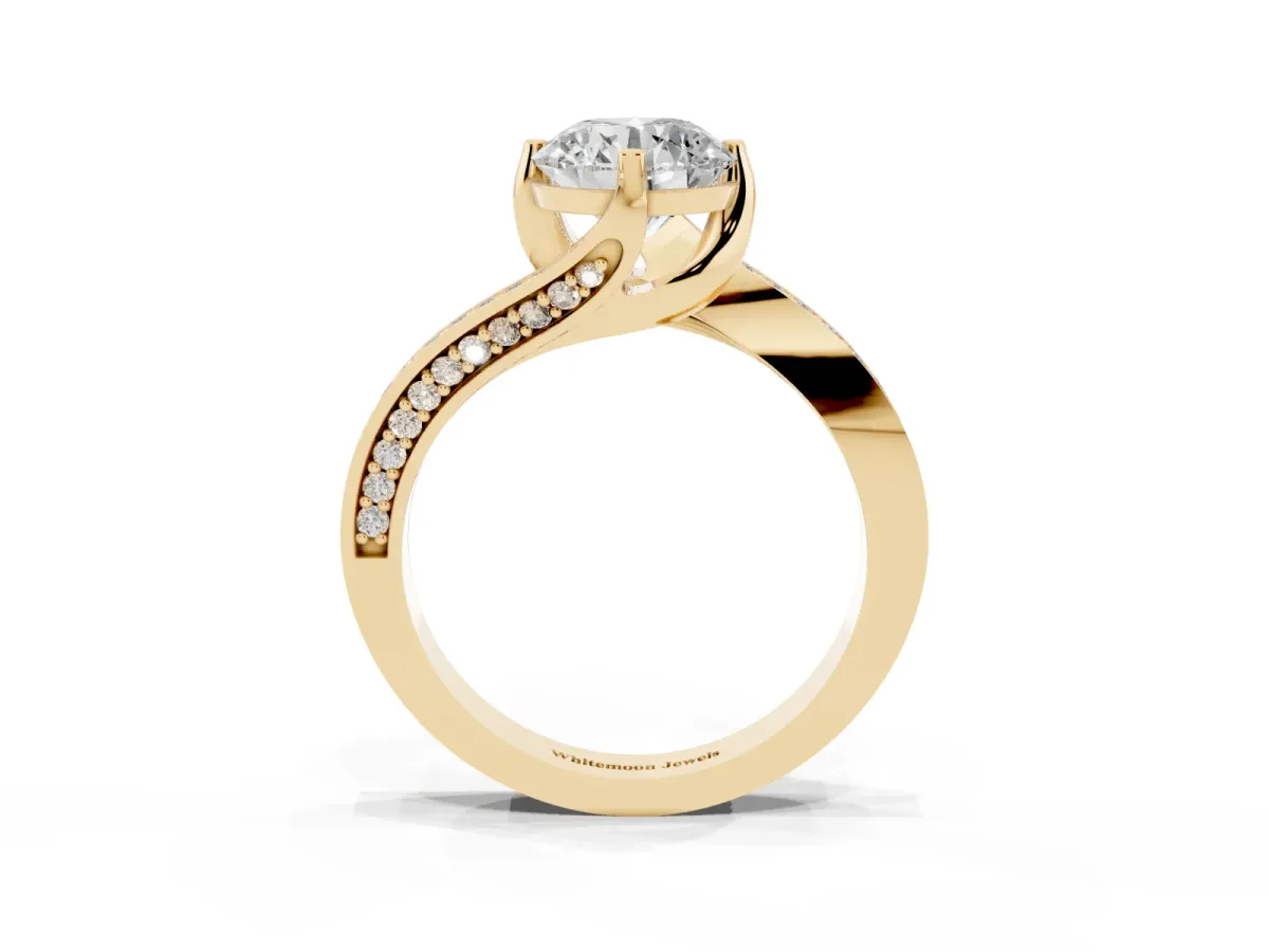 Round Cut Solitaire Diamond Twist Band with Pavé Setting and Four-Prong Setting Yellow gold