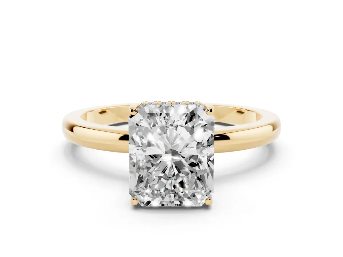 Radiant Cut Solitaire Diamond Ring with Prong Setting and Plain Band Yellow gold