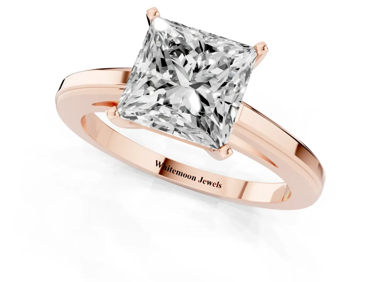 Princess Cut Solitaire Diamond Ring with Four-Prong Setting and Classic Band Rose gold