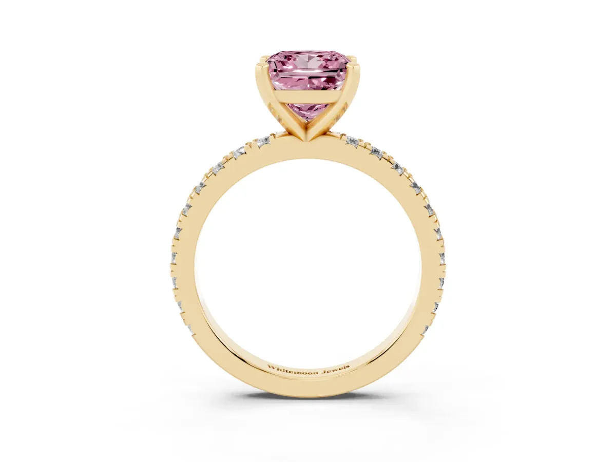Fancy Pink Princess Cut Diamond Pavé Band Solitaire with Four-Prong Setting Yellow gold