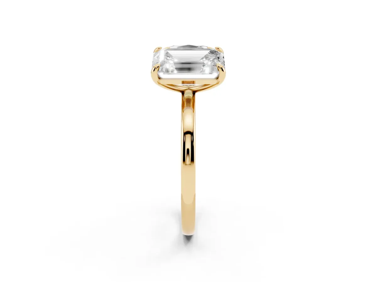 Oval and Radiant Toi Moi Ring with Prong Setting and Plain Band Yellow gold