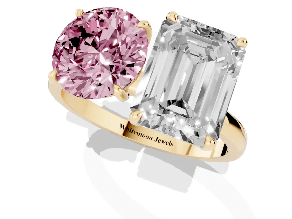 Fancy Pink Round Cut and Emerald Cut Toi Moi Ring with Prong Setting Yellow gold