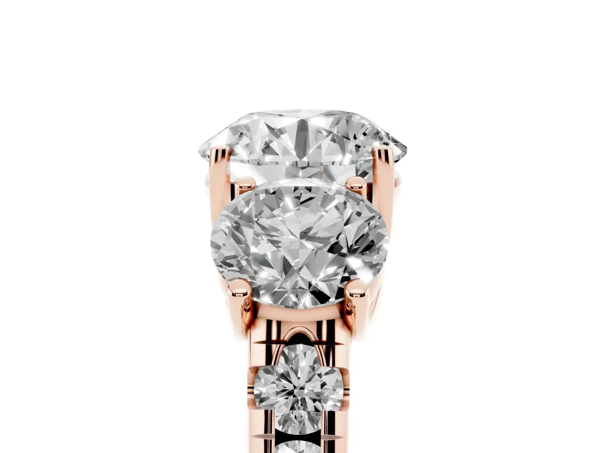 Three-Stone Round Cut Diamond Pavé Band with Prong Setting Rose gold