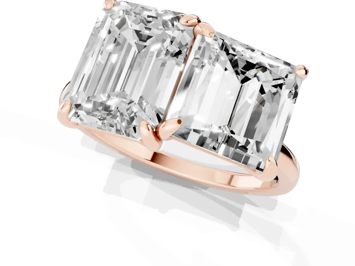 Emerald and Princess Toi Moi Ring with Prong Setting and Plain Band Rose gold
