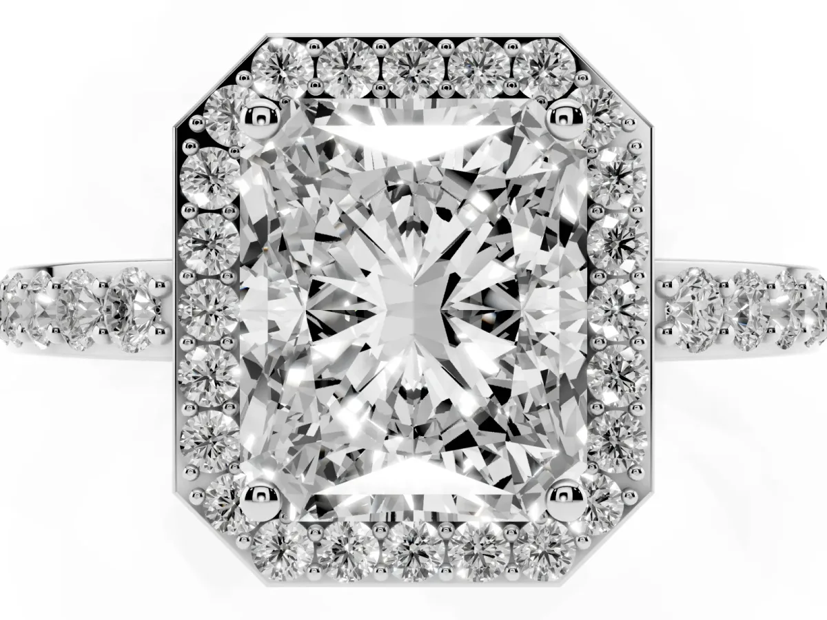 Radiant Cut Halo Diamond Pavé Band Ring with Prong Setting Platinum