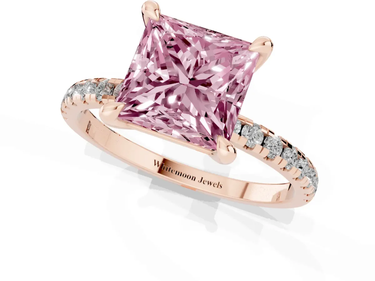 Fancy Pink Princess Cut Diamond Brilliant Solitaire Ring with Pavé Band and Four-Prong Setting Rose gold
