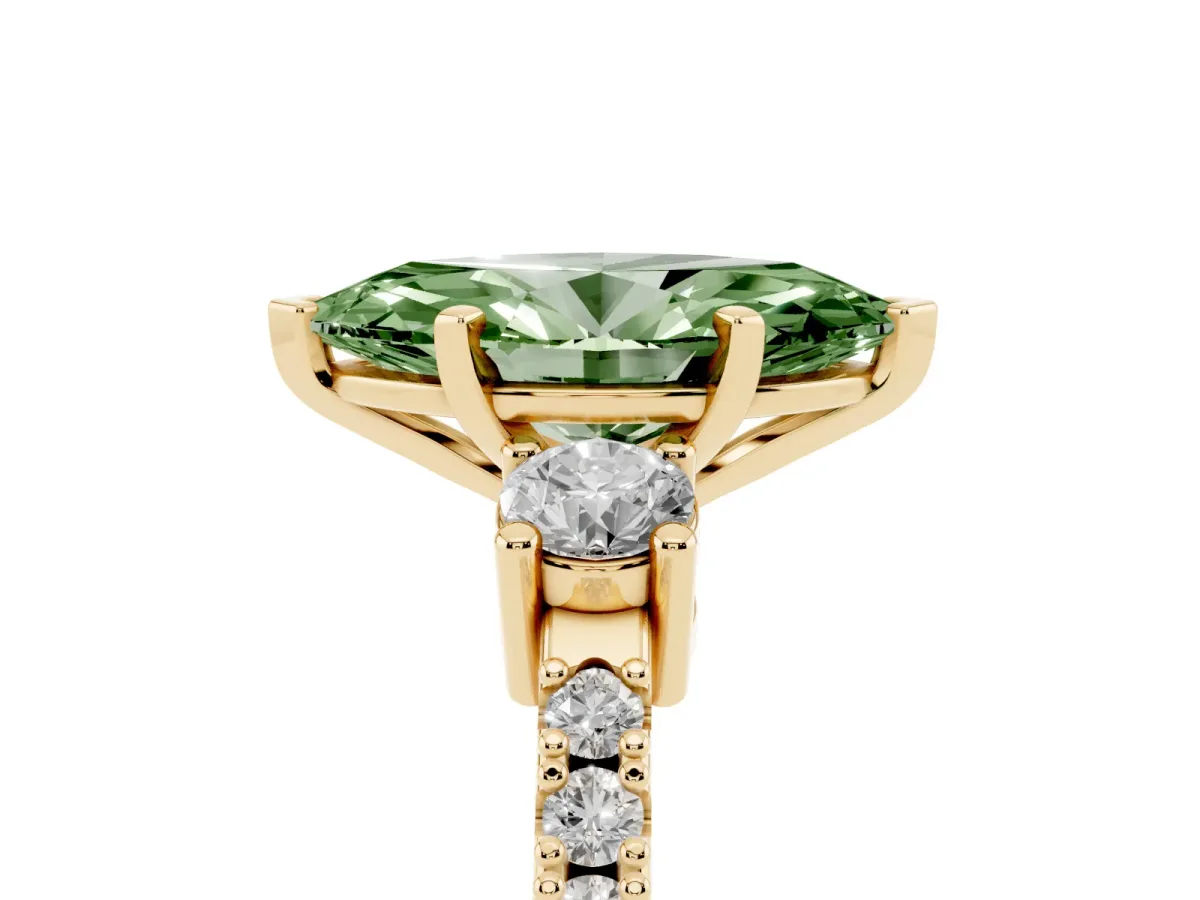 Fancy Green Marquise Cut Three-Stone Diamond Pavé Band with Prong Setting Yellow gold