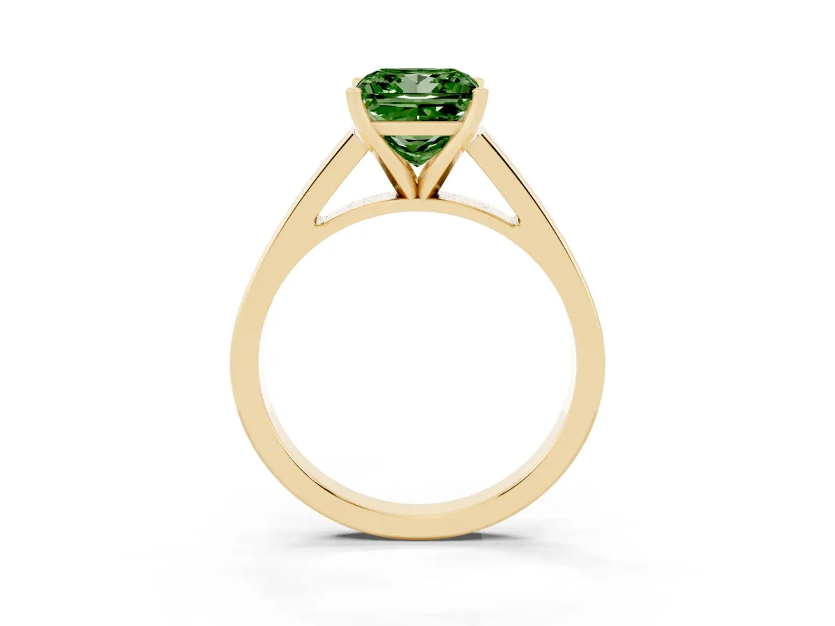 Fancy Green Princess Cut Solitaire Engagement Ring with Four-Prong Setting and Tapered Band Yellow gold