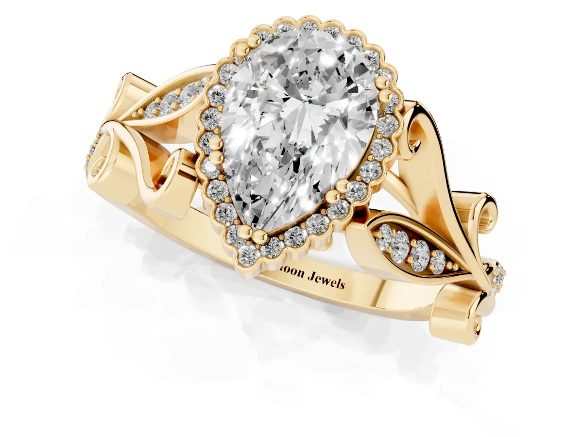 Pear Cut Diamond Halo Ring with Vintage Split Shank and Four-Prong Setting Yellow gold