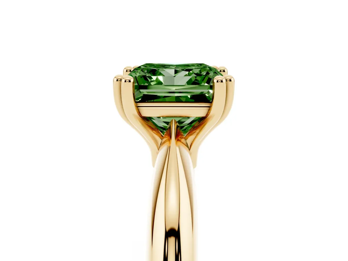 Fancy Green Princess Cut Cut Solitaire Engagement Ring with Tapered Band and Four-Prong Setting Yellow gold