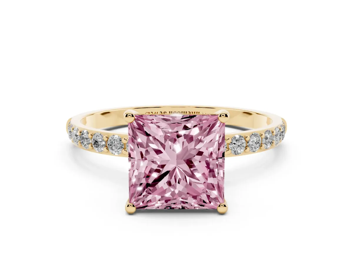 Fancy Pink Princess Cut Diamond Solitaire Ring with Round Pavé Shoulders and Prong Setting Yellow gold