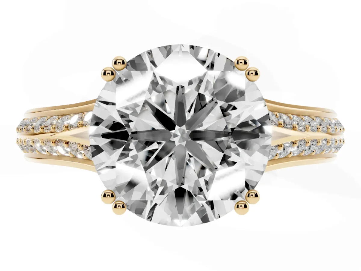 Round Cut Diamond Split Shank Engagement Ring with Pavé Band Yellow gold