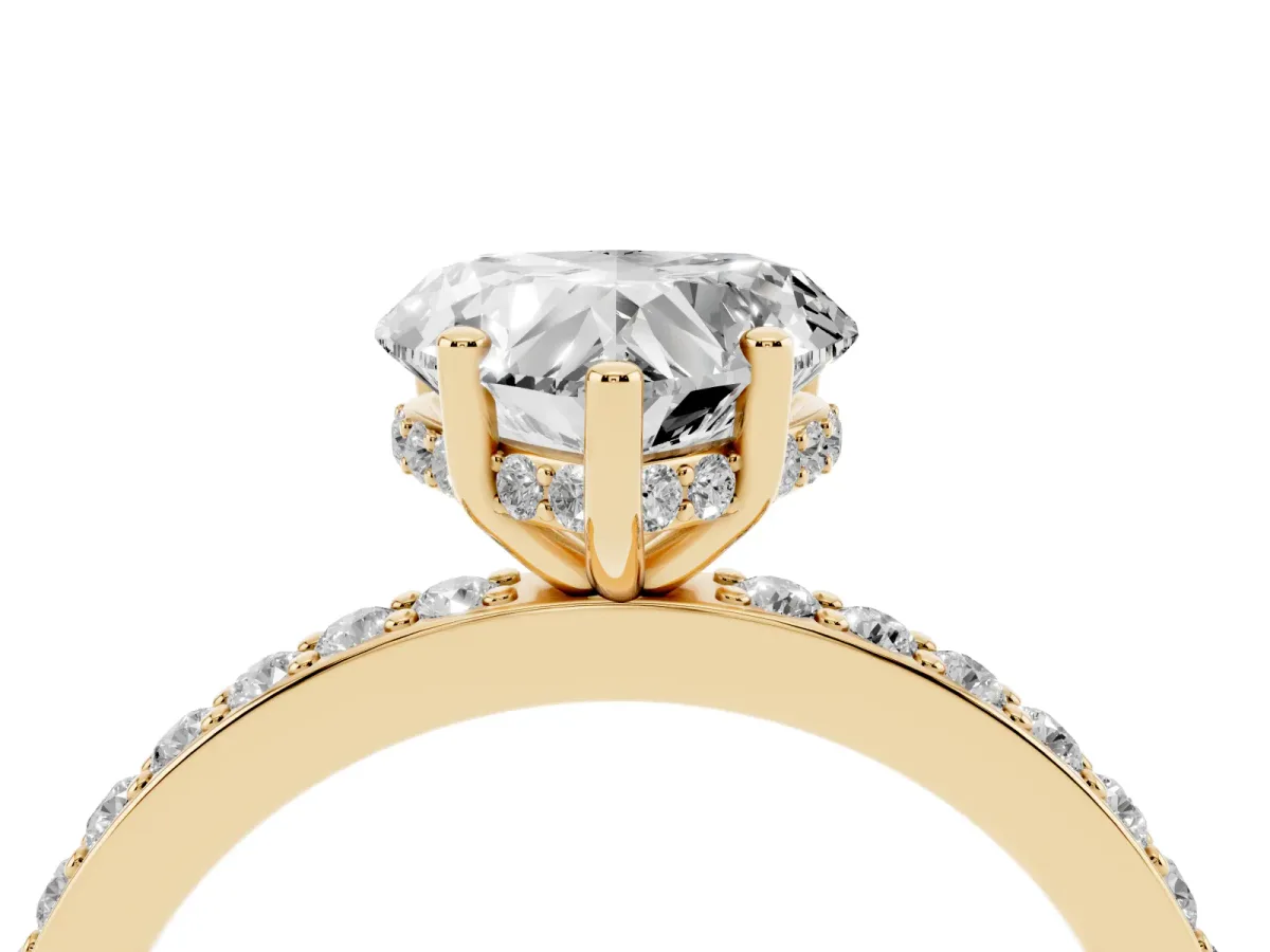 Heart Cut Cut Diamond Pavé Band Ring with Four-Prong Setting Yellow gold