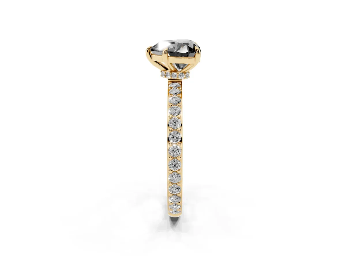 Fancy Black Heart Cut Diamond Pavé Engagement Ring with Round Accents and Prong Setting Yellow gold
