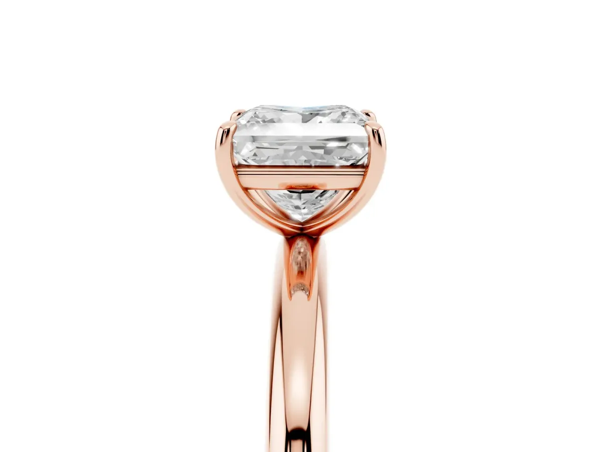 Princess Cut Solitaire Diamond Ring with Four-Prong Setting on a Plain Band Rose gold