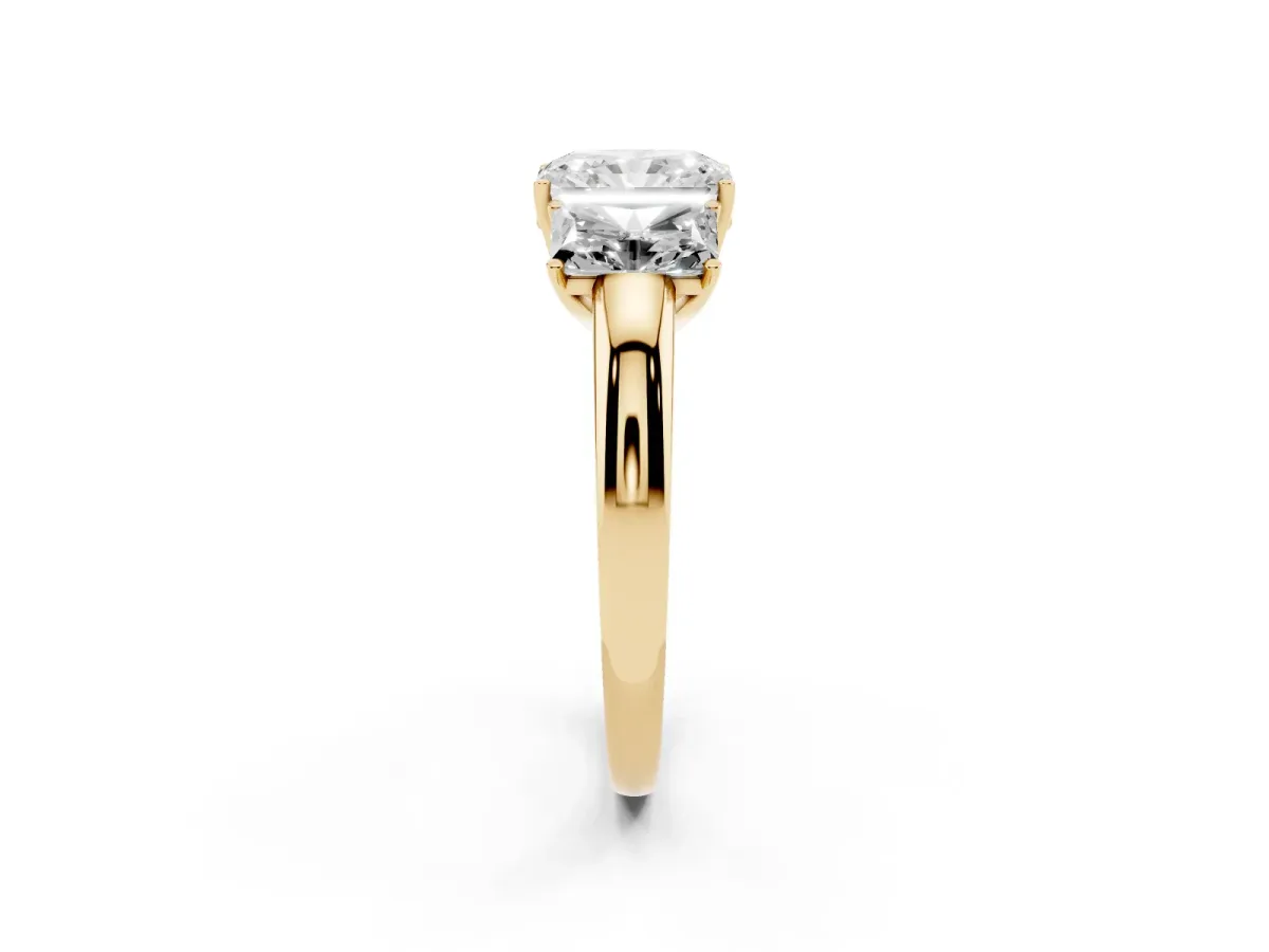 Radiant Cut Diamond Three-Stone Ring with Four-Prong Setting and Classic Band Yellow gold