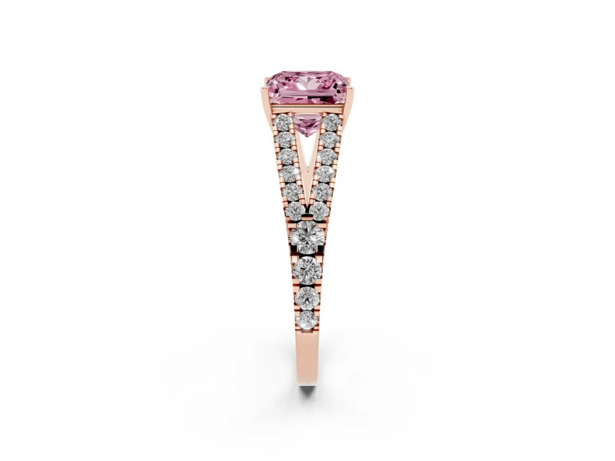 Fancy Pink Princess Cut Diamond Split Shank Pavé Engagement Ring with Four-Prong Setting Rose gold