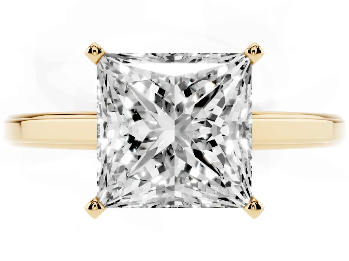 Princess Cut Solitaire Diamond Ring with Four-Prong Setting and Classic Band Yellow gold