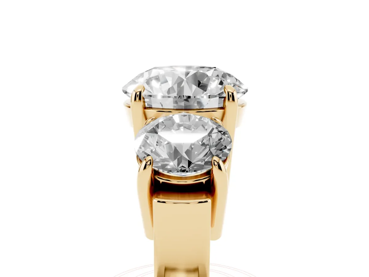 Three-Stone Round Cut Cut Diamond Ring with Round Accent Stones, Prong Setting, and Classic Band Yellow gold