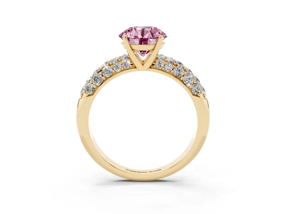 Fancy Pink Round Cut Diamond Pavé Band Solitaire Ring with Four-Prong Setting Yellow gold