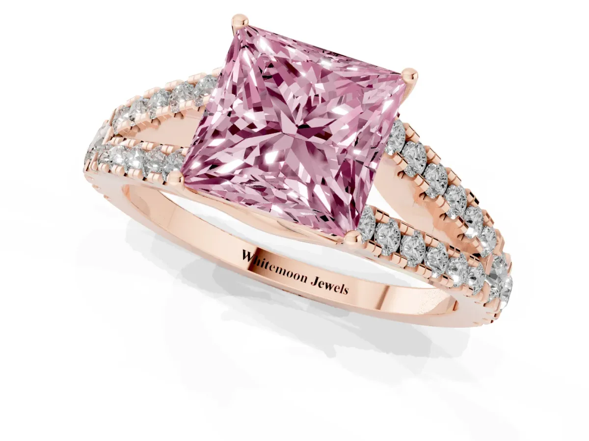 Fancy Pink Princess Cut Diamond Split Shank Pavé Engagement Ring with Four-Prong Setting Rose gold