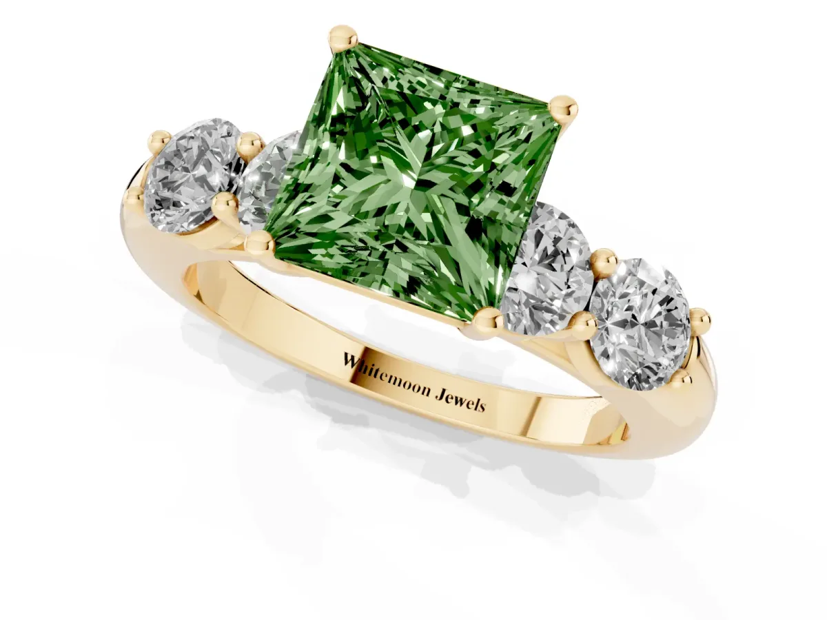 Fancy Green Princess Cut Cut Five-Stone Prong Set Diamond Ring with Classic Band Yellow gold