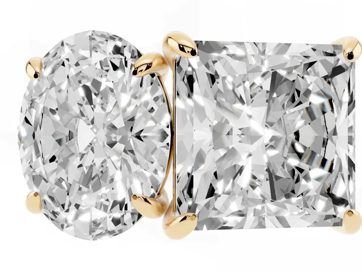 Oval and Princess Toi Moi Ring with Prong Setting and Pave Band Yellow gold