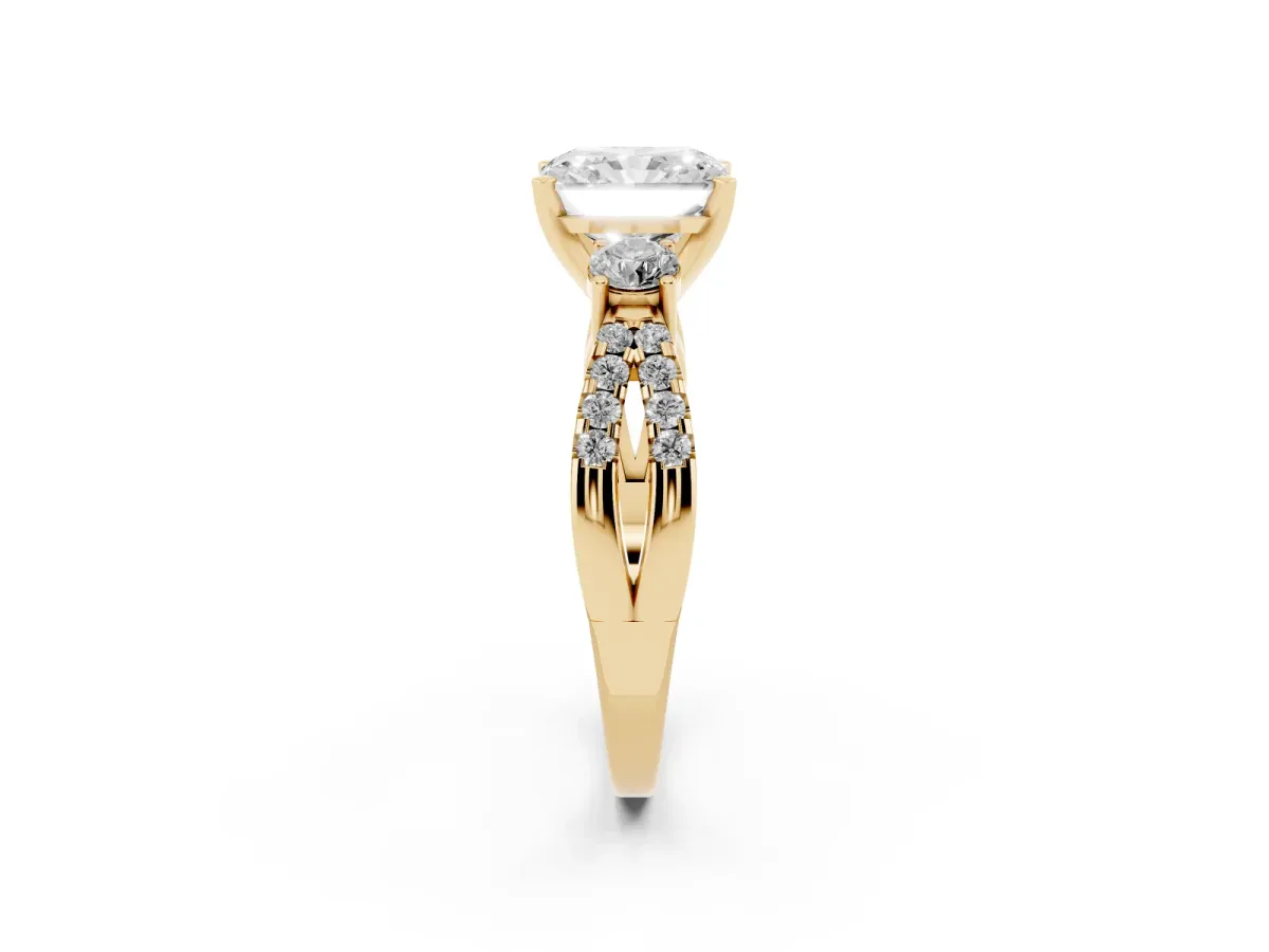 Radiant Cut Diamond Three-Stone Ring with Pavé Split Shank and Four-Prong Setting Yellow gold