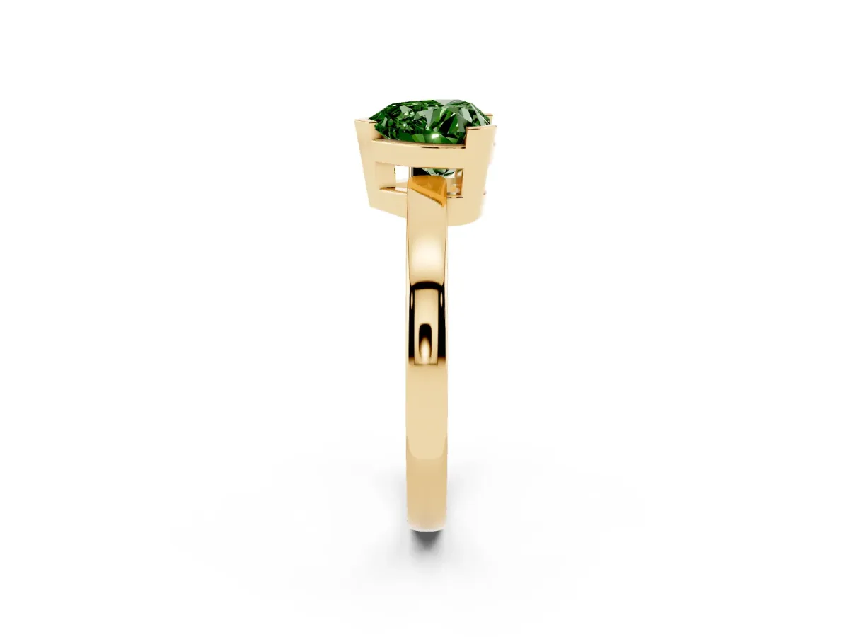 Fancy Green Heart Cut Cut Solitaire Ring with Four-Prong Setting and Classic Band Yellow gold